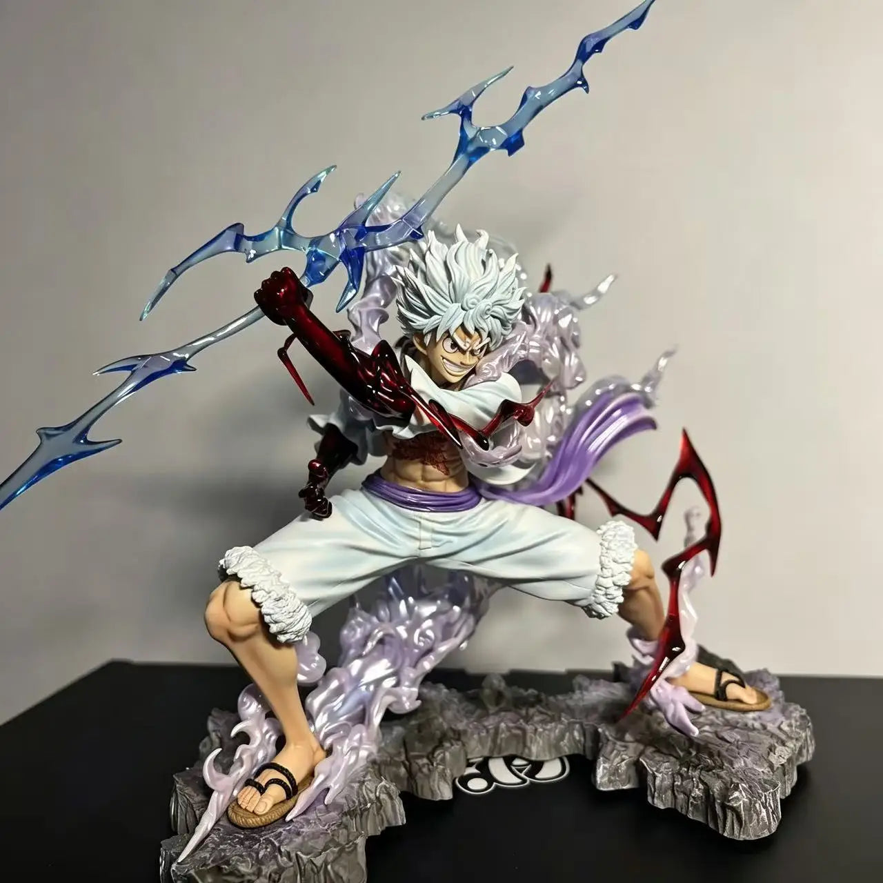 One Piece Nica Luffy Figure Tightly Grasps The Lightning Fifth Gear Action Figurine Model Doll Model Anime Pvc Statue Toys Gift