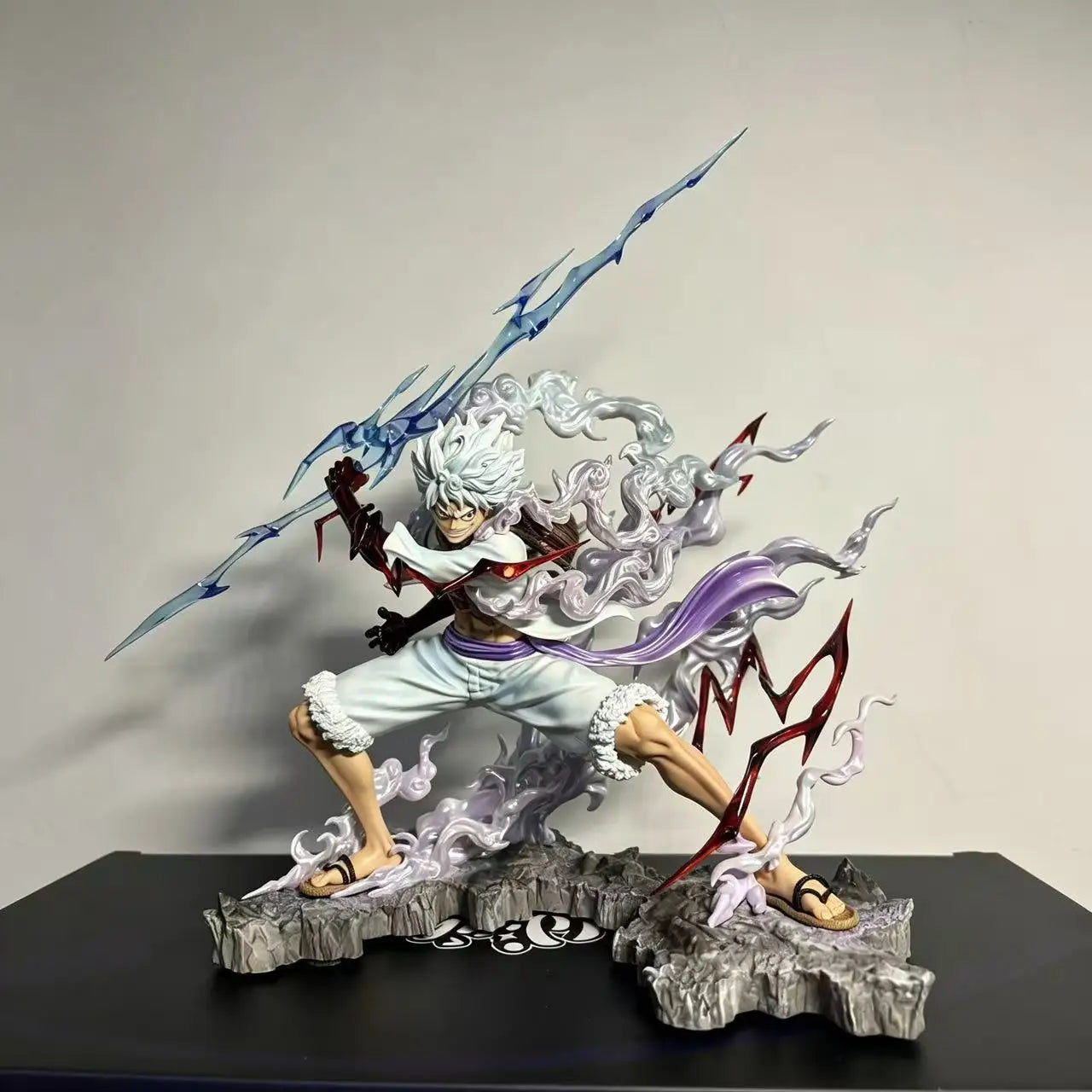 One Piece Nica Luffy Figure Tightly Grasps The Lightning Fifth Gear Action Figurine Model Doll Model Anime Pvc Statue Toys Gift