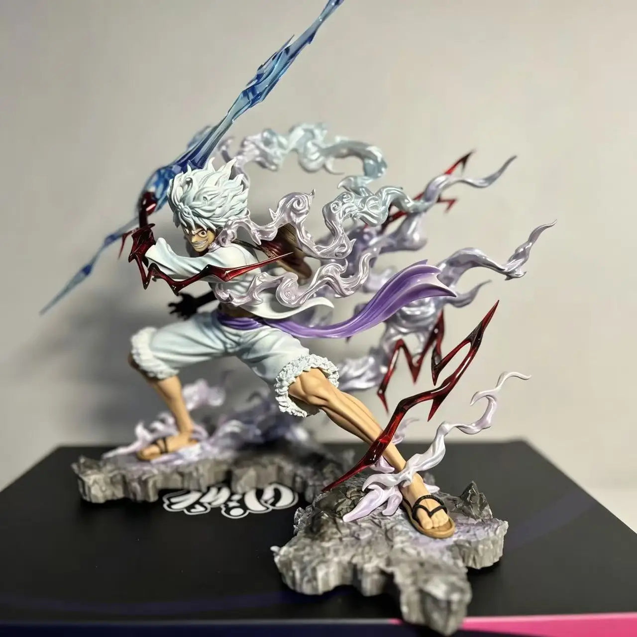 One Piece Nica Luffy Figure Tightly Grasps The Lightning Fifth Gear Action Figurine Model Doll Model Anime Pvc Statue Toys Gift